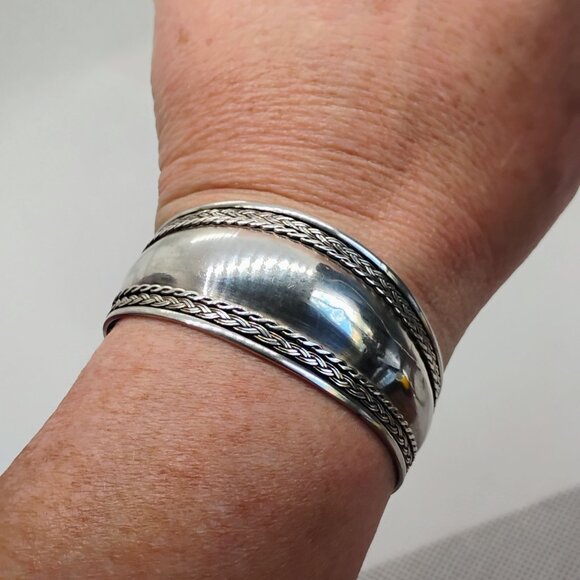 Vintage Sterling Silver Cuff Bracelet Celtic Style Braided Edge Swirl Design - Picture 6 of 9